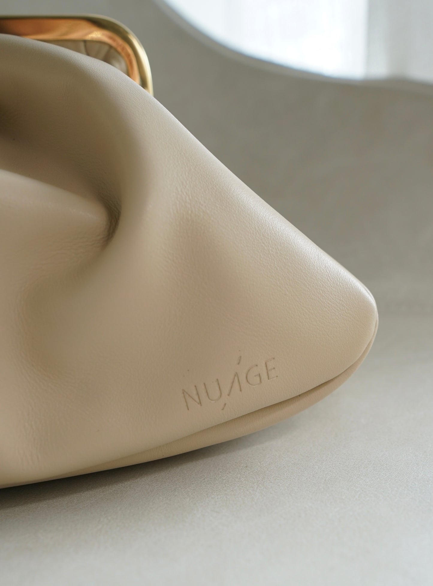 Nuage Classic Oyster